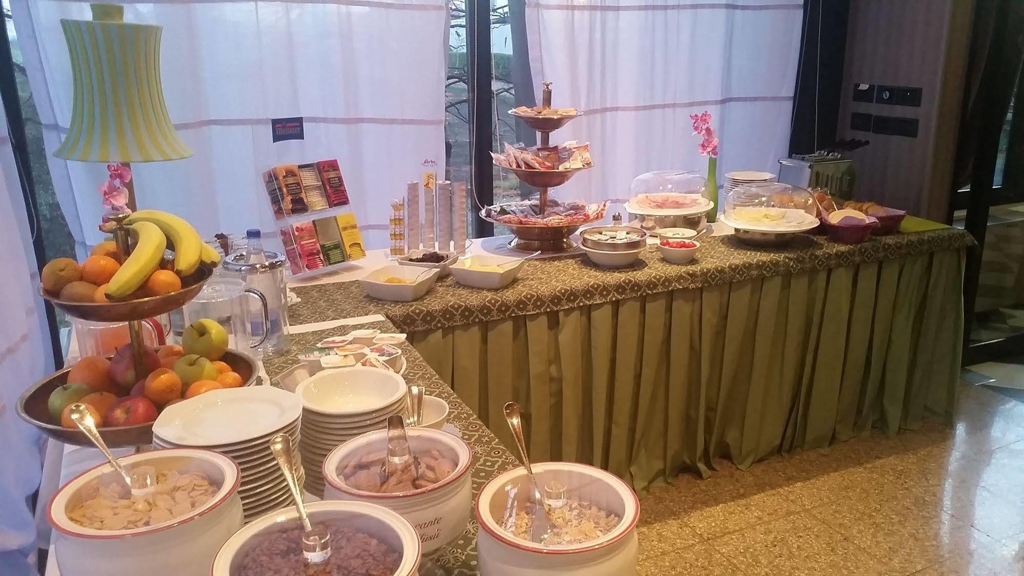 维尔德米利亚酒店 安佐拉德莱米拉 外观 照片